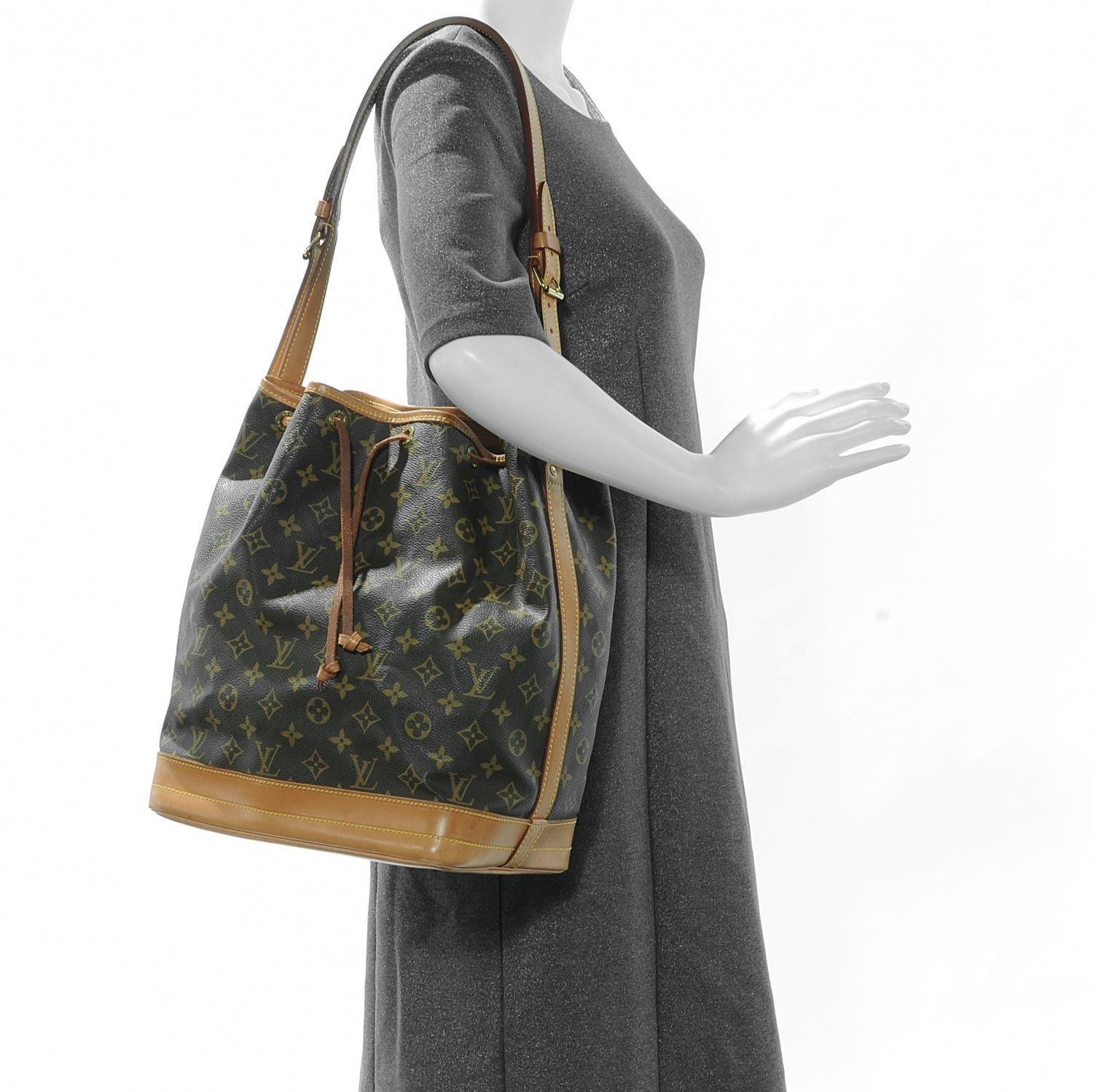 Louis Vuitton Monogram Noe 2 of 9