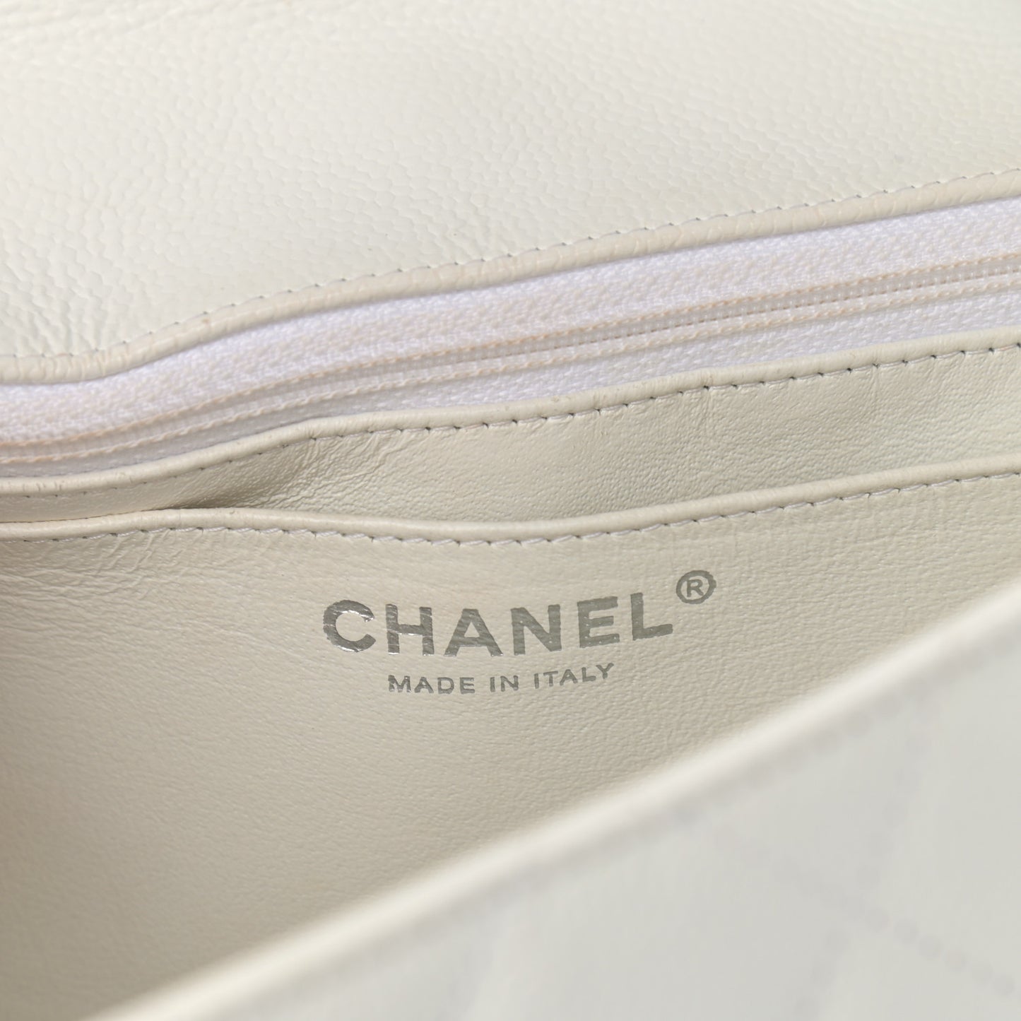 Caviar Quilted Jumbo Single Flap White