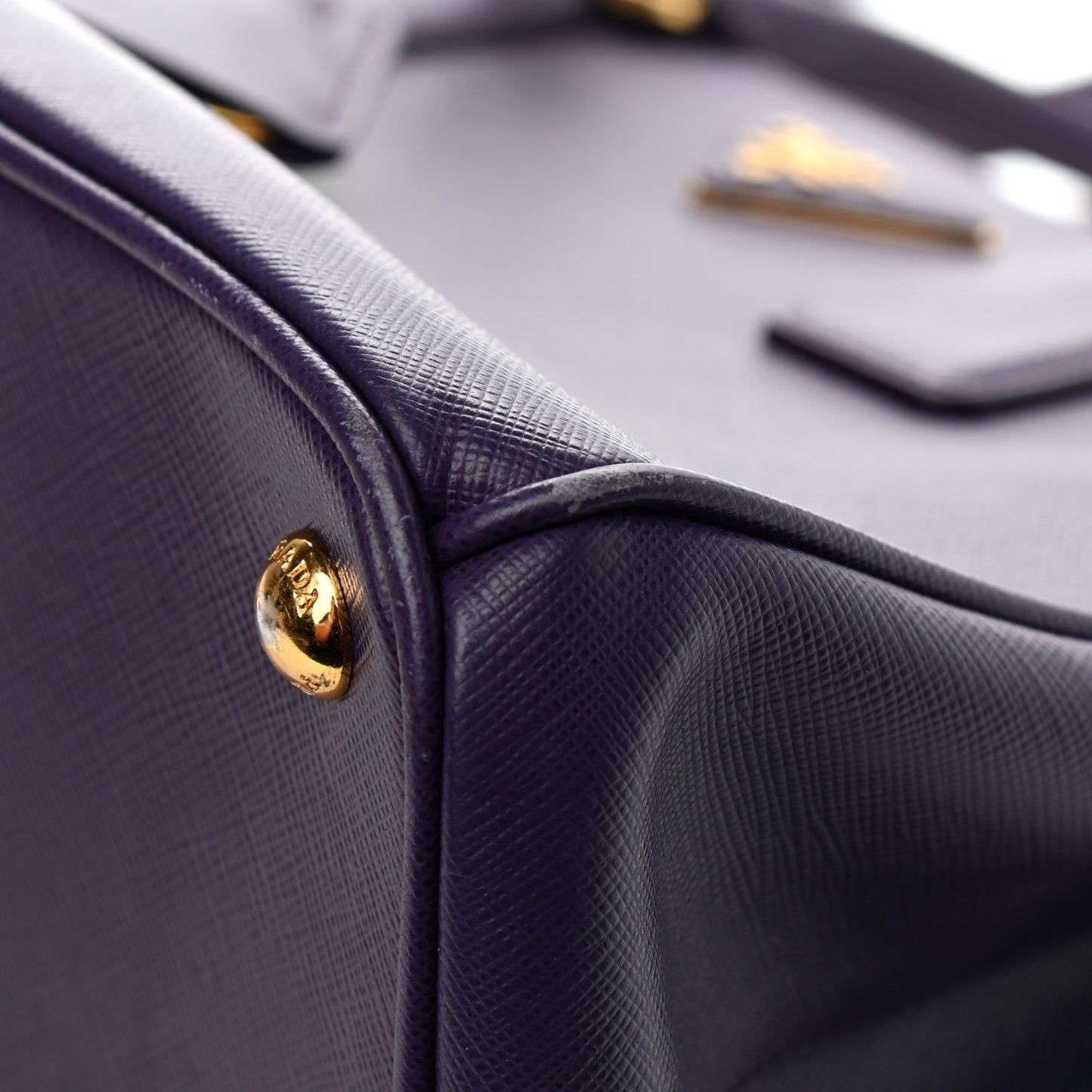 Saffiano Small Galleria Double Zip Tote Uva