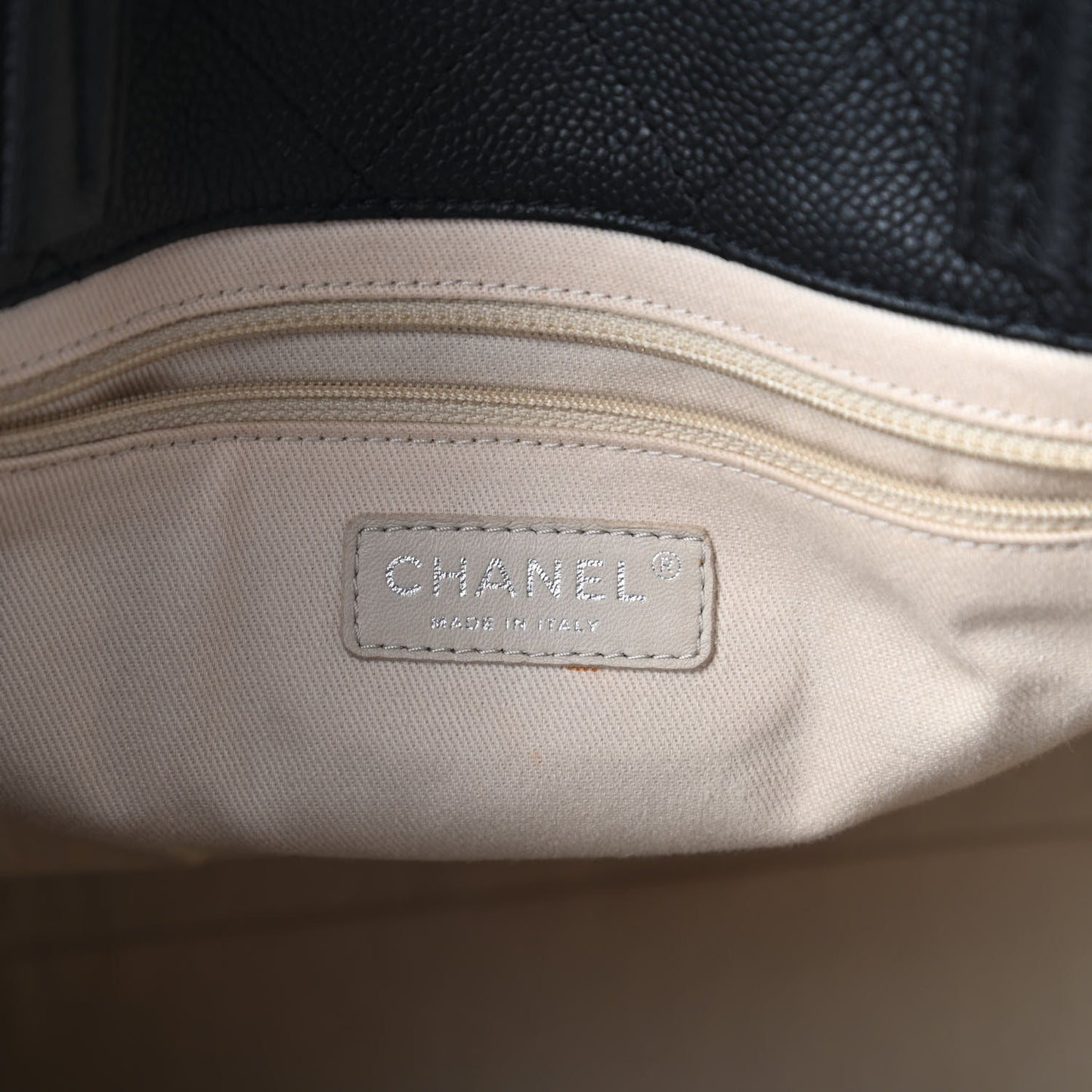 Grained Calfskin CC Pocket Tote Black