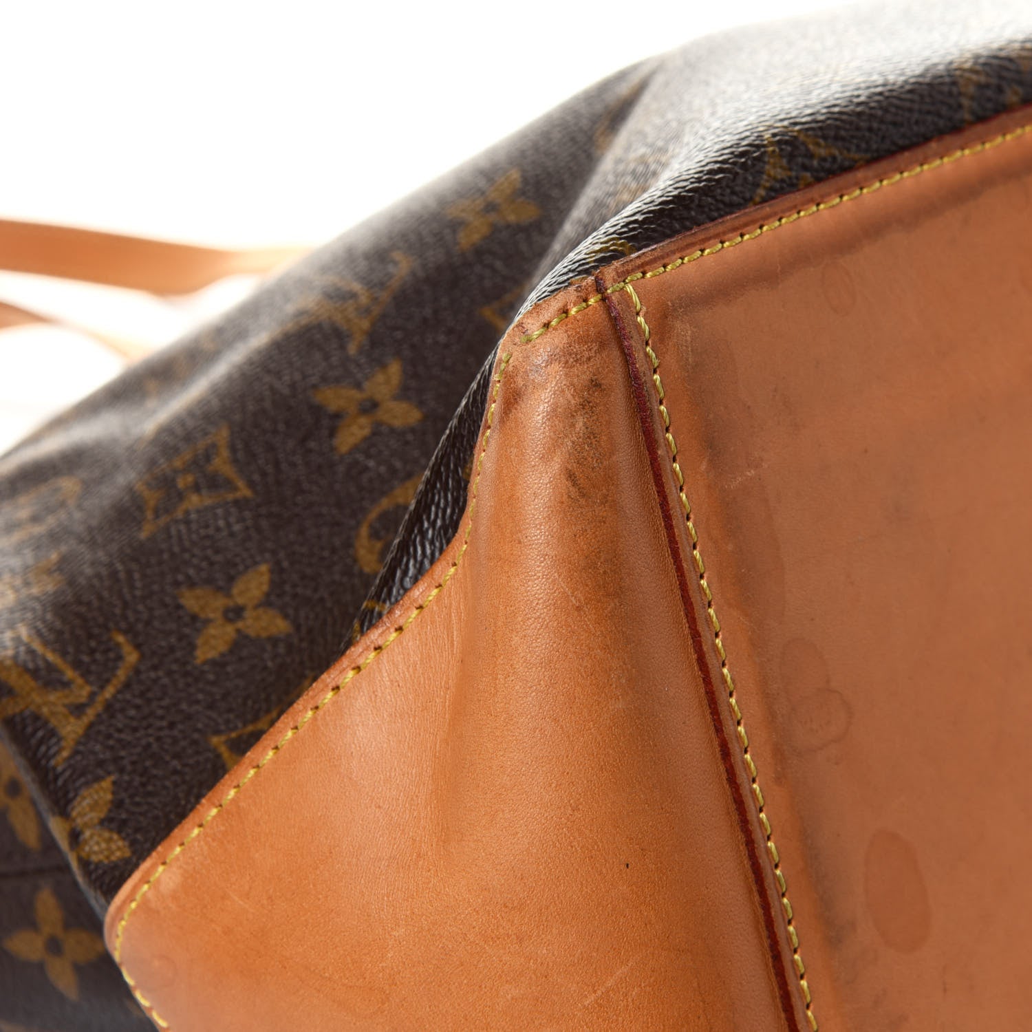 Louis Vuitton Monogram Cabas Mezzo 4 of 6