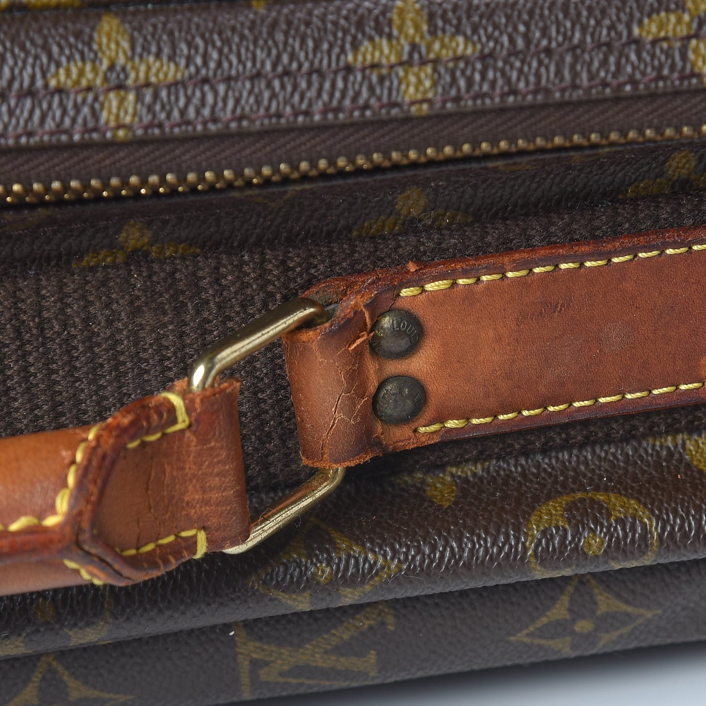 Monogram Satellite 70
