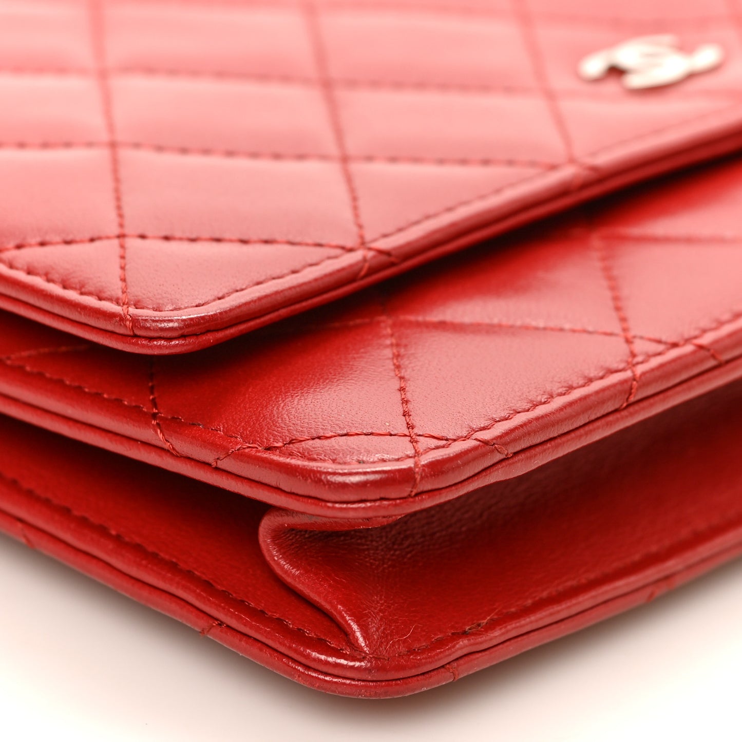Lambskin Quilted Wallet On Chain WOC Red