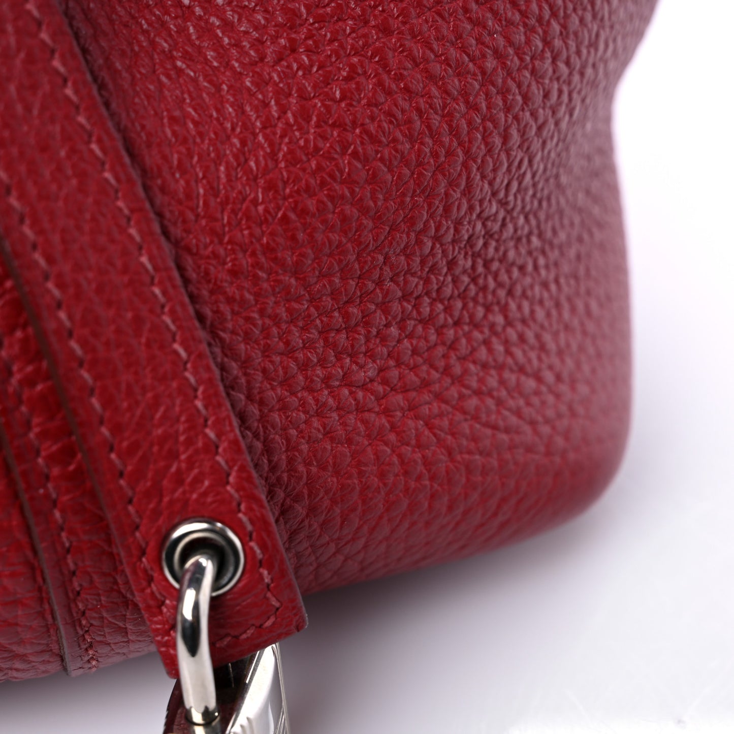 Taurillon Clemence Picotin Lock 18 PM Rubis