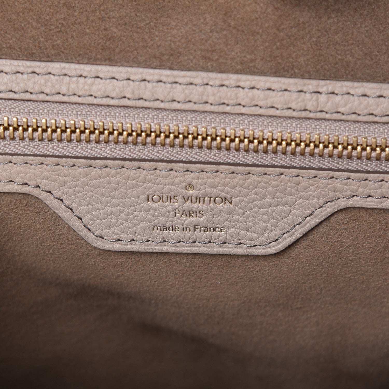Louis Vuitton Mahina Stellar PM Sable 8 of 8
