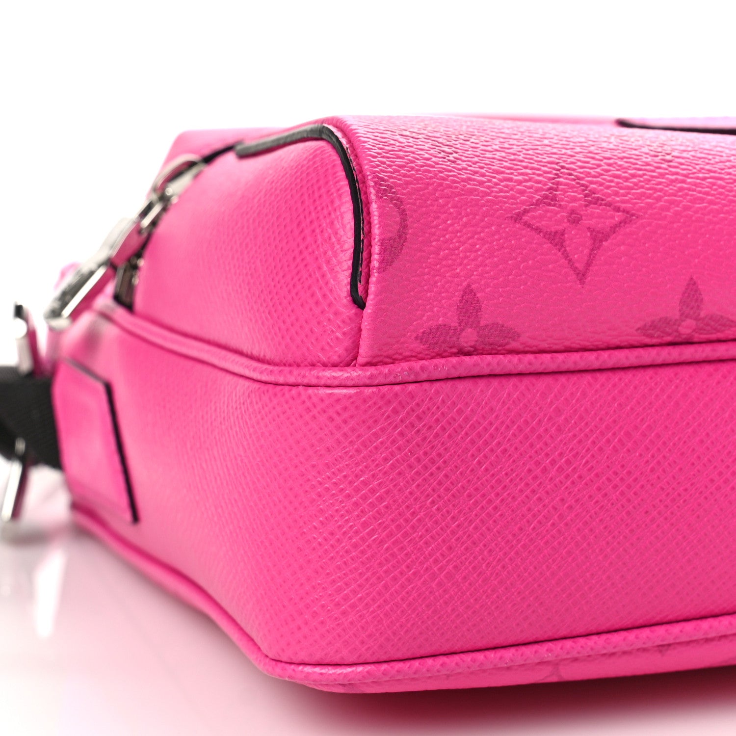 Louis Vuitton Taigarama Outdoor Messenger Fuchsia 7 of 8