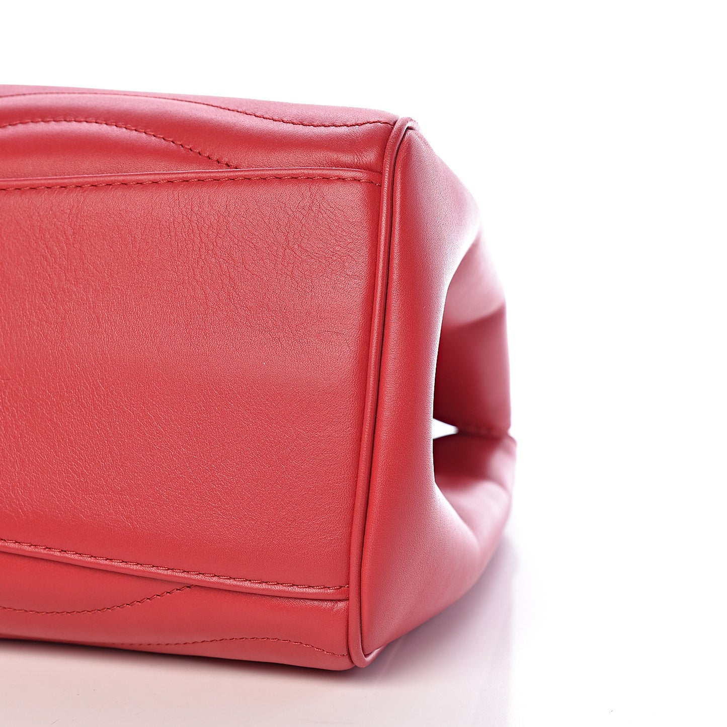 Calfskin New Wave Chain Tote Ecarlate