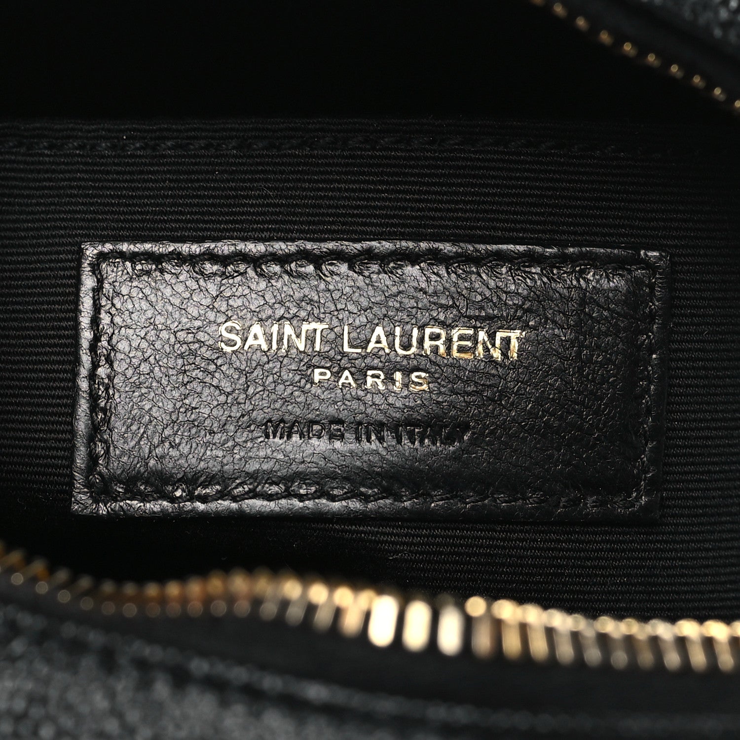 Saint Laurent Grain De Poudre Matelasse Chevron Quilted Round Vinyle Camera Bag Black 6 of 9