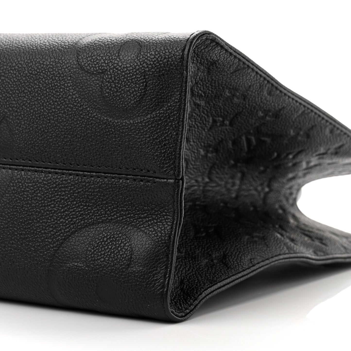 Empreinte Monogram Giant Onthego MM Black