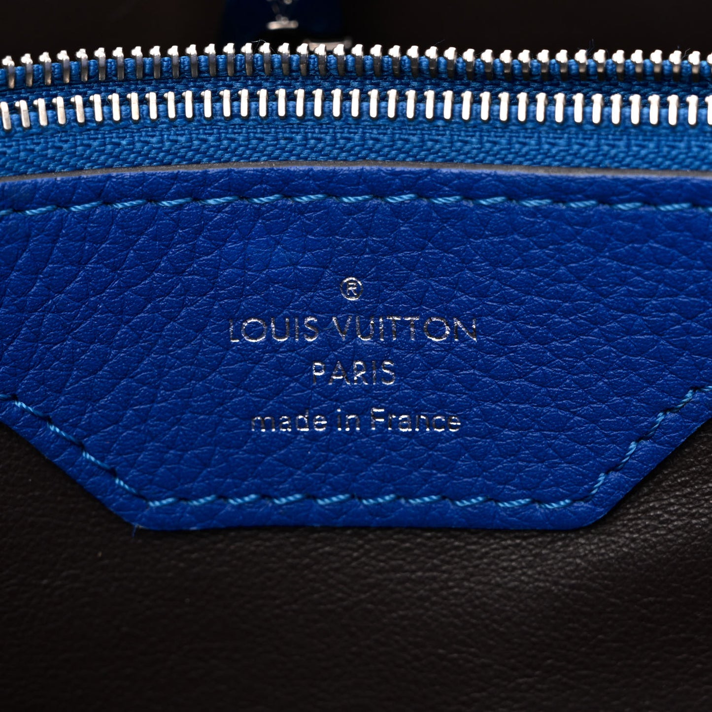 Taurillon Capucines MM Royal Blue