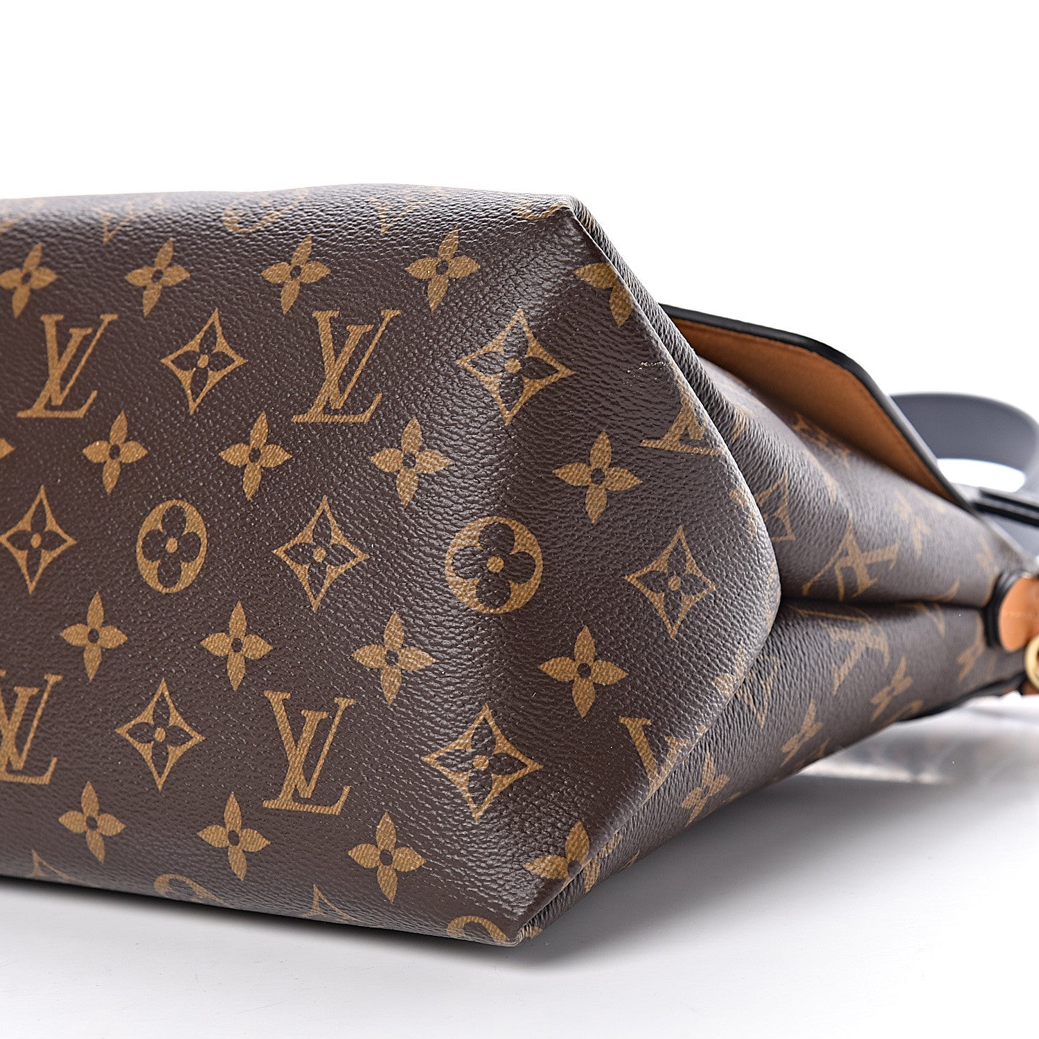 Louis Vuitton Monogram Beaubourg MM Safran Imperial 14 of 17