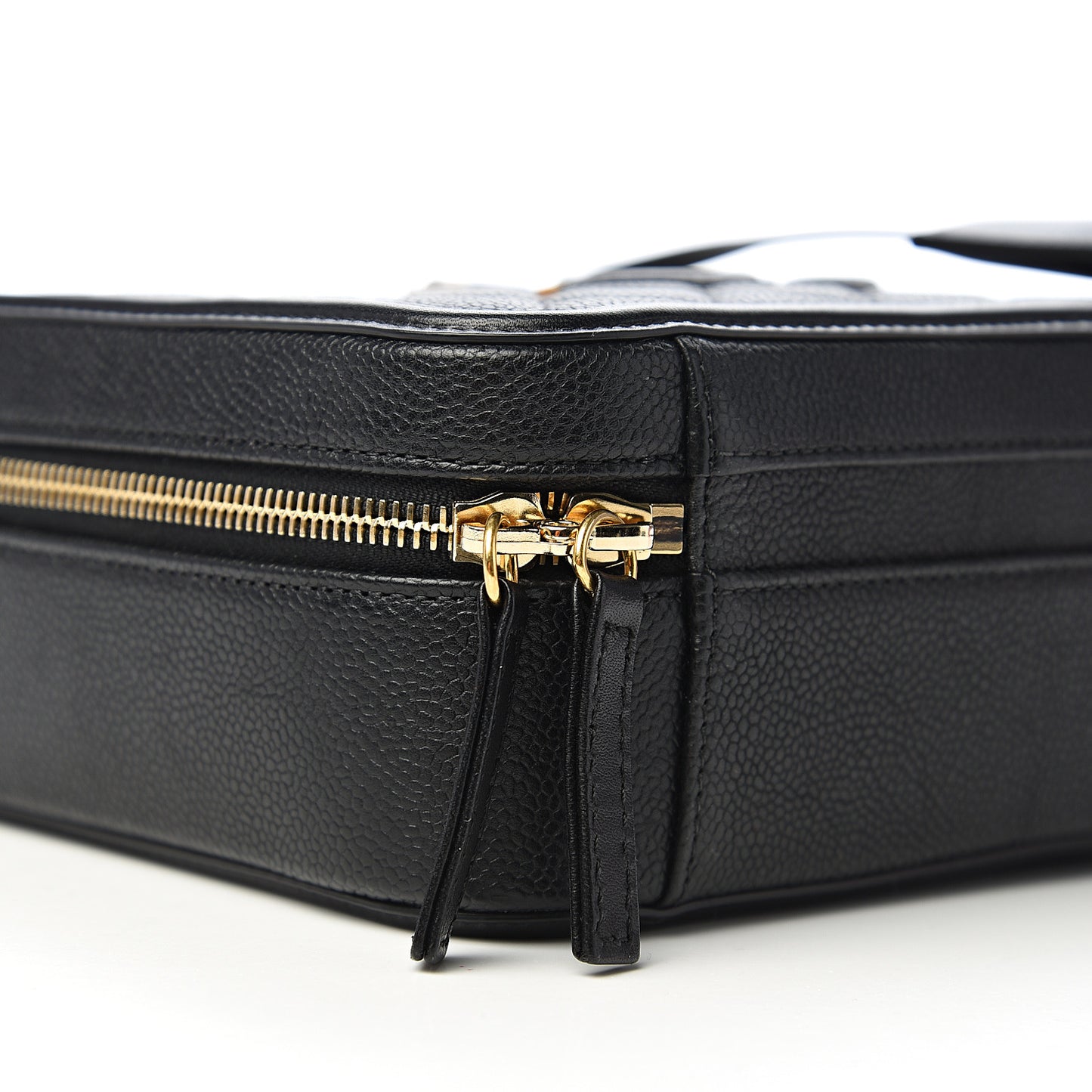 Caviar Quilted Medium CC Filigree Vanity Case Black