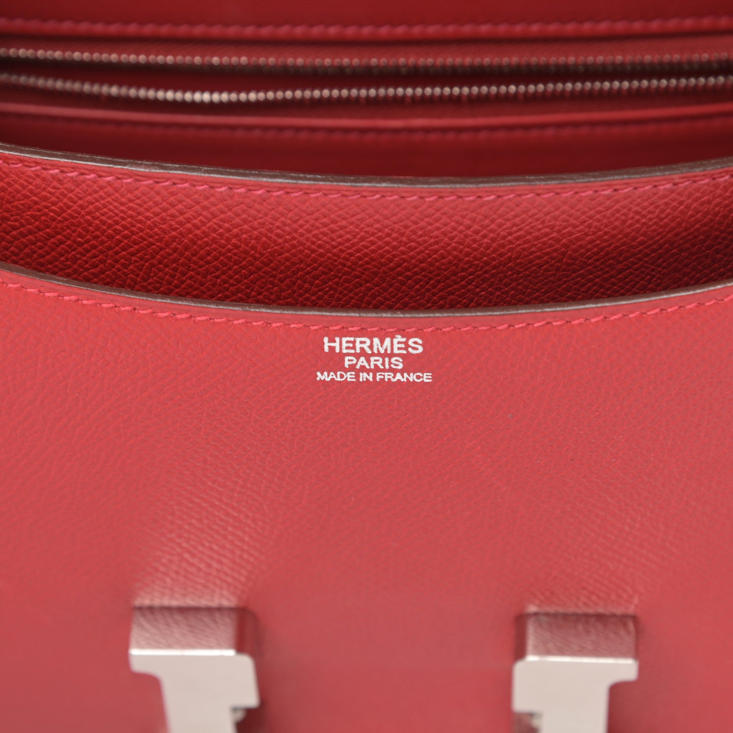 Epsom Constance 24 Rouge Casaque