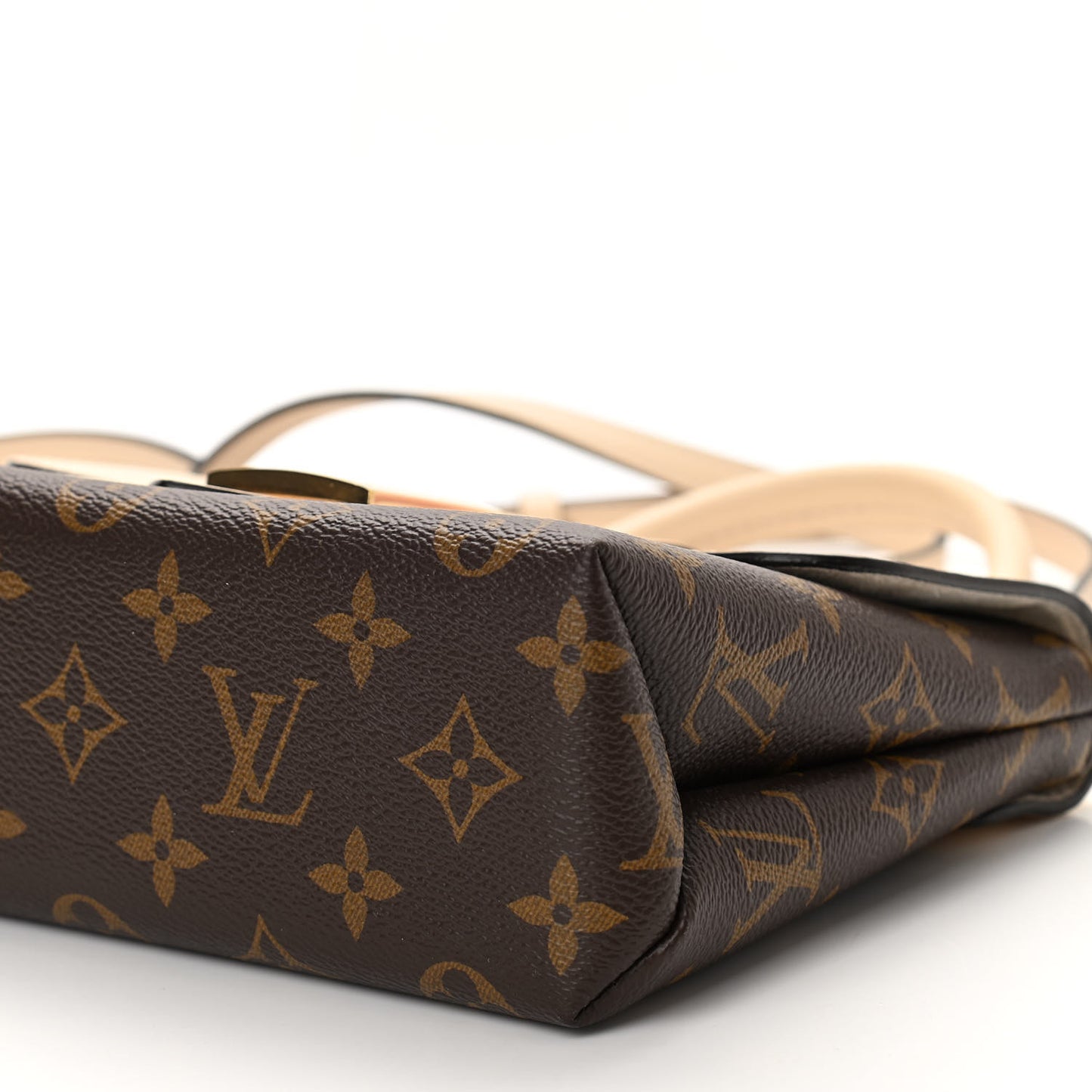 Monogram Locky BB Creme