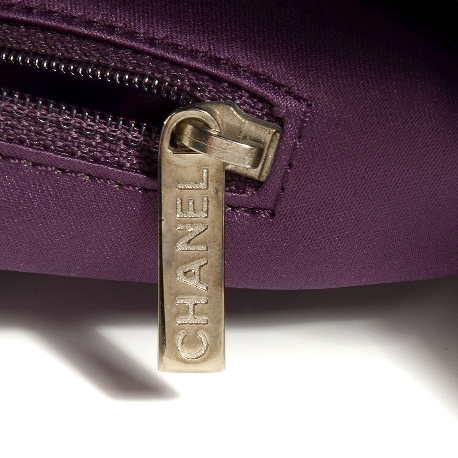 Chanel Glazed Calfskin On The Road XL Flap Dark Purple 8 of 9