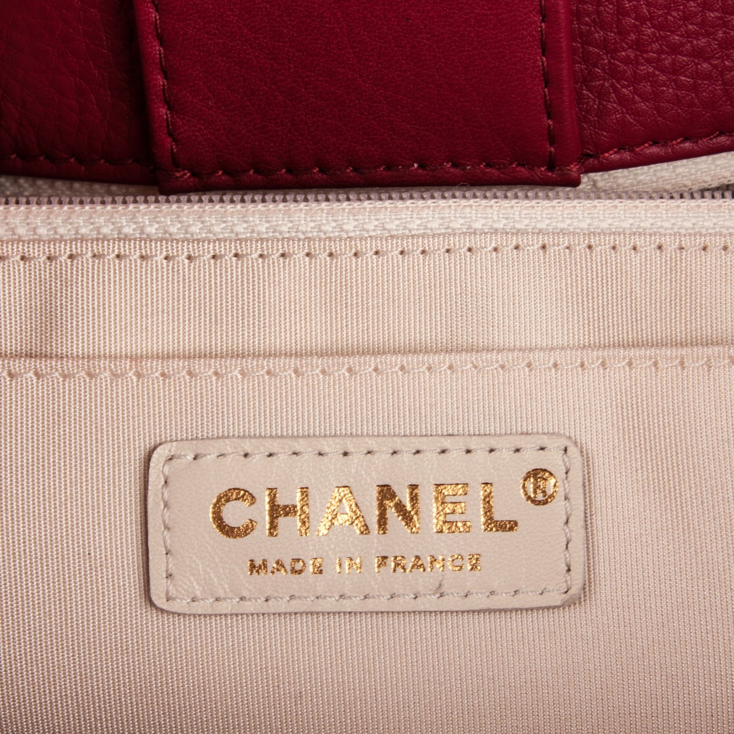 Grained Calfskin Stitched Supple Rock Shopping Tote Burgundy