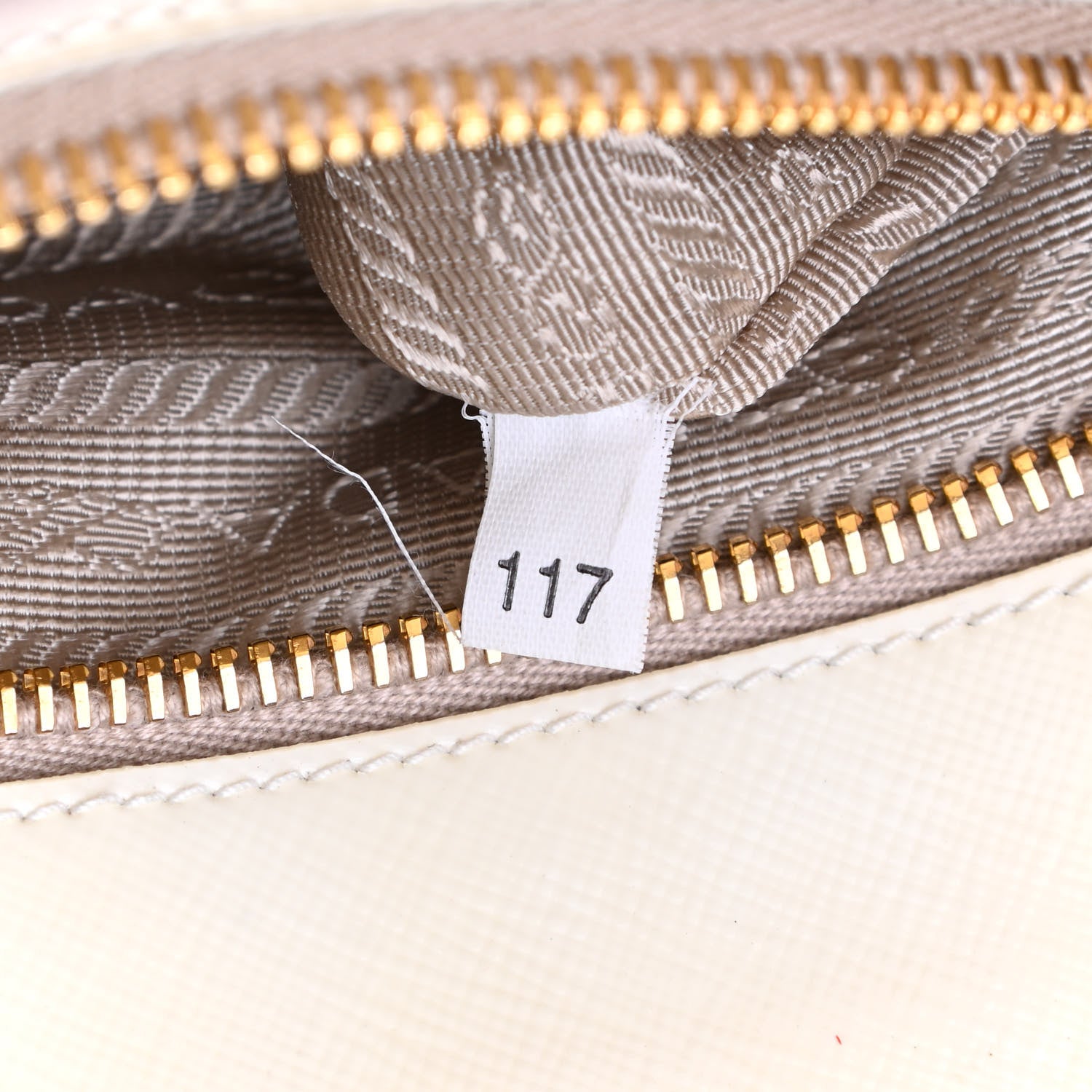 Prada Saffiano Vernice Mini Galleria Double Zip Tote Bianco 6 of 11