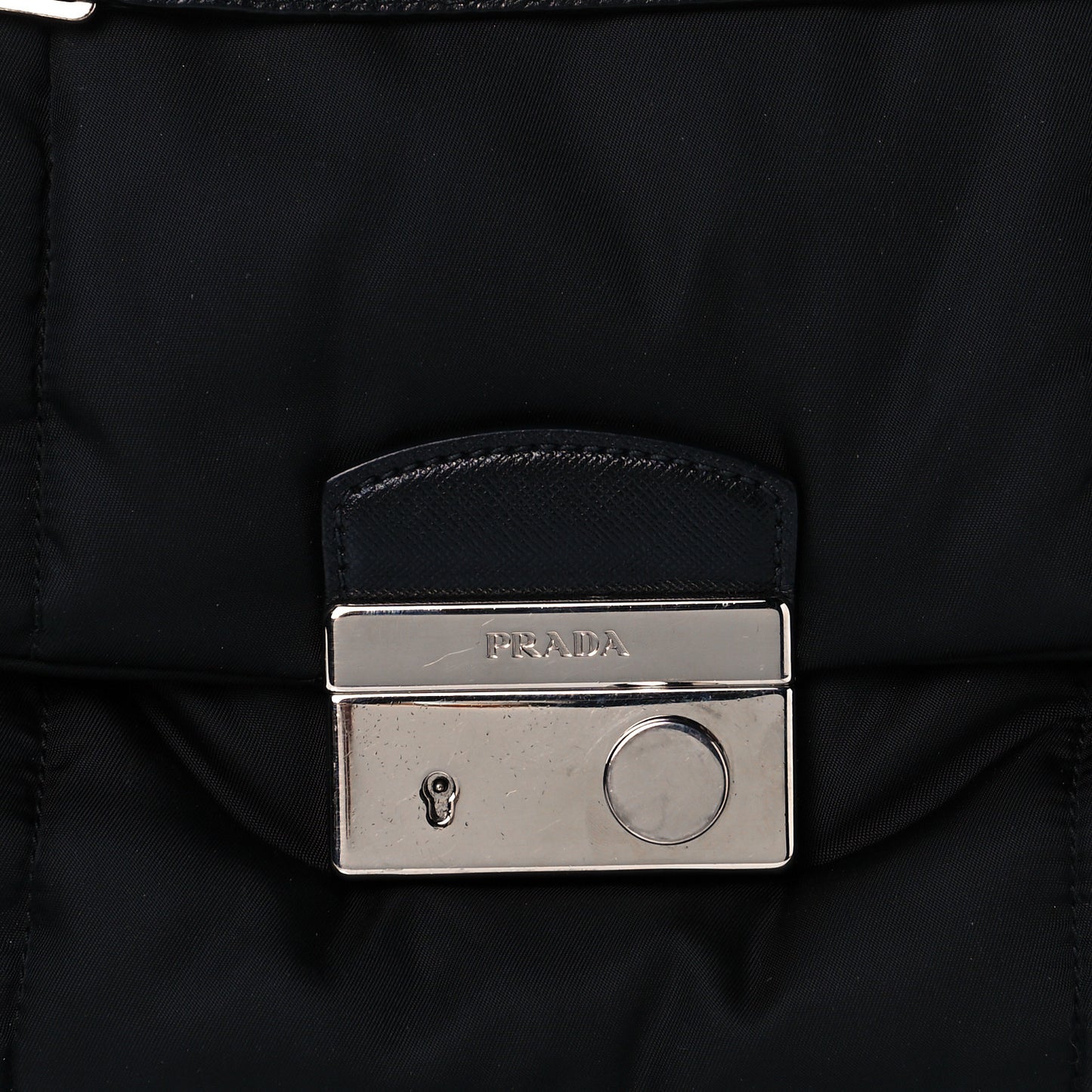 Tessuto Nylon Bomber Sound Chain Flap Shoulder Bag Black