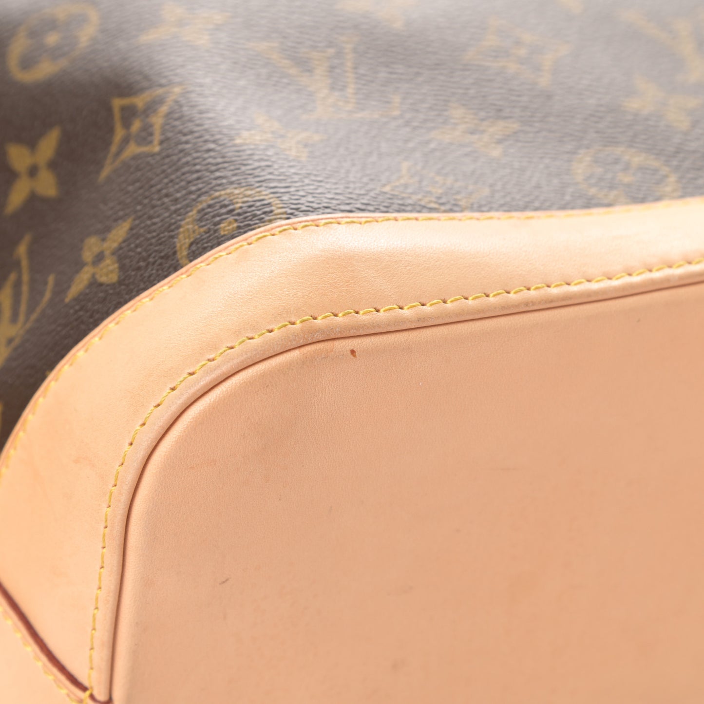 Monogram Lockit Vertical