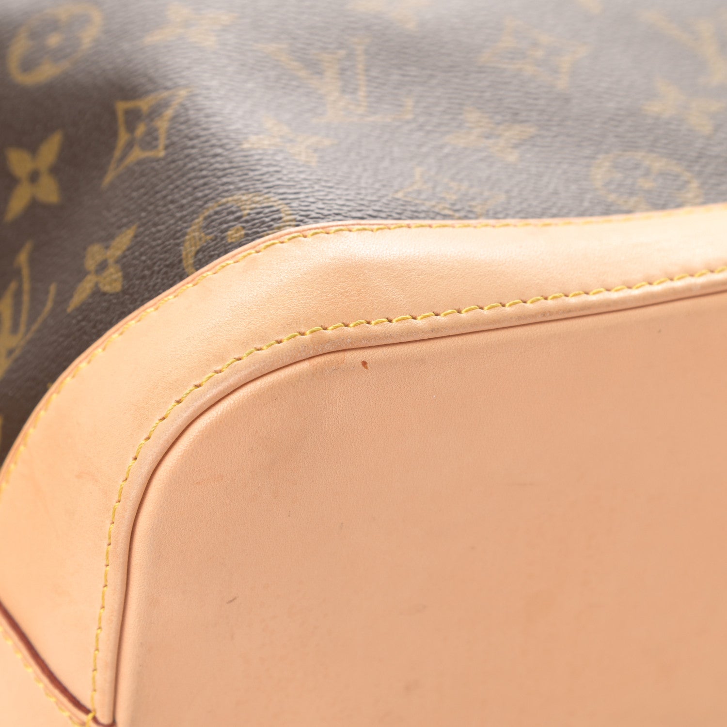 Louis Vuitton Monogram Lockit Vertical 13 of 15