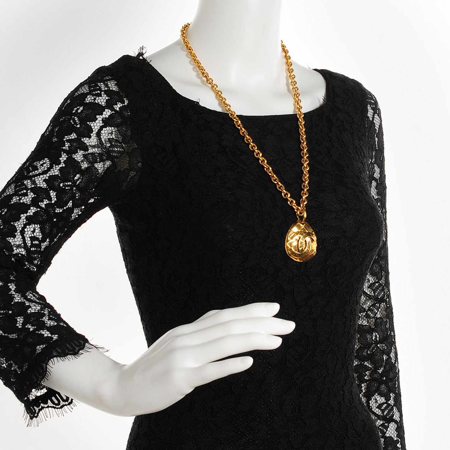 CC Necklace Gold