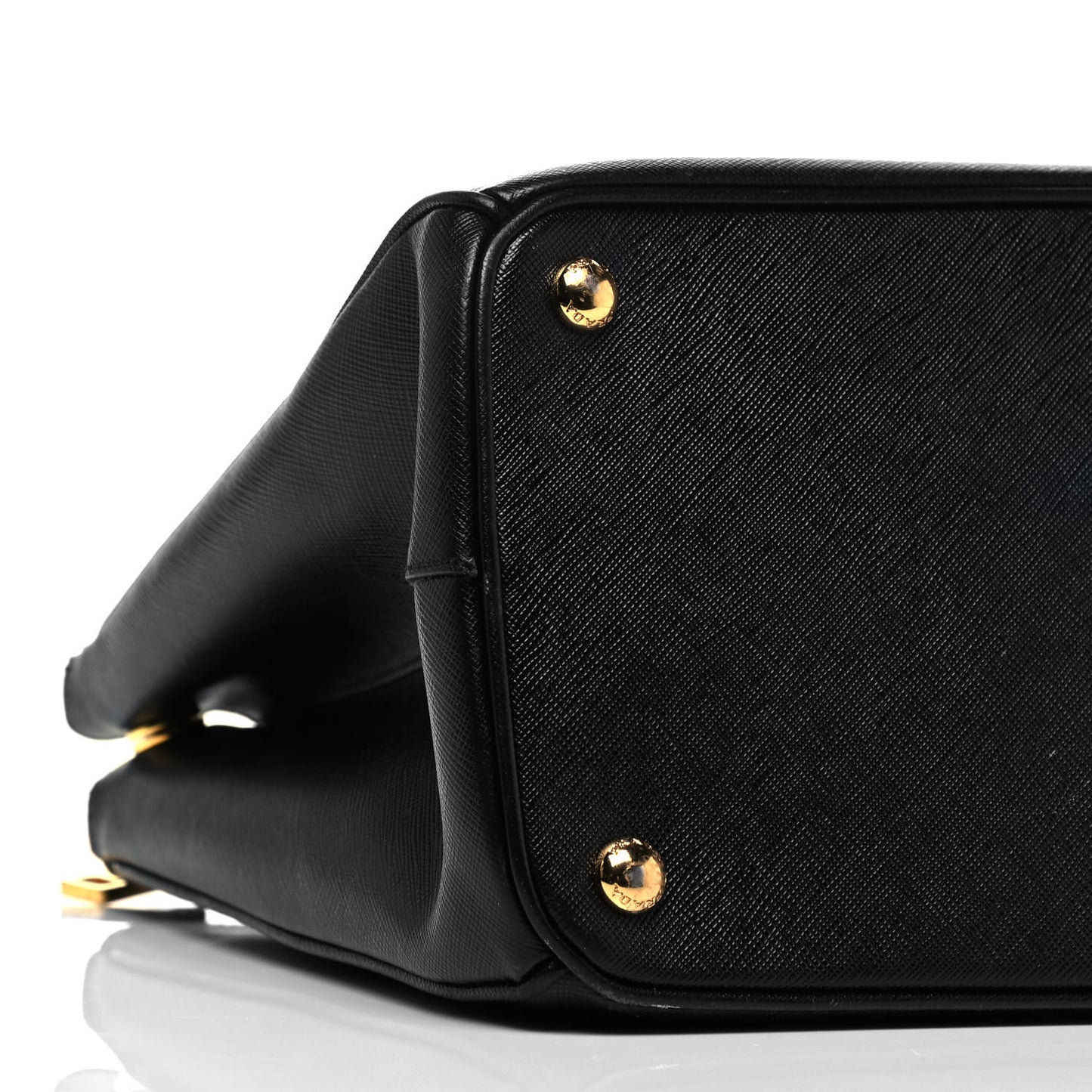 Saffiano Medium Galleria Double Zip Tote Black
