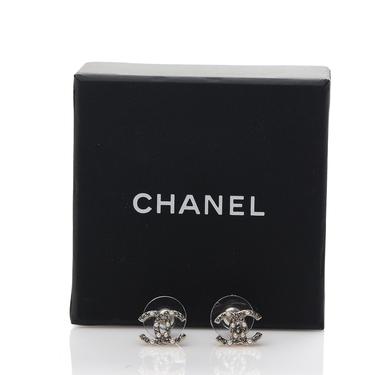 Pearly White Crystal CC Earrings Gold
