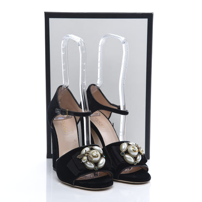 Gucci Velvet Pearl Bee Embellished Sandals 37.5 Black 8 of 8