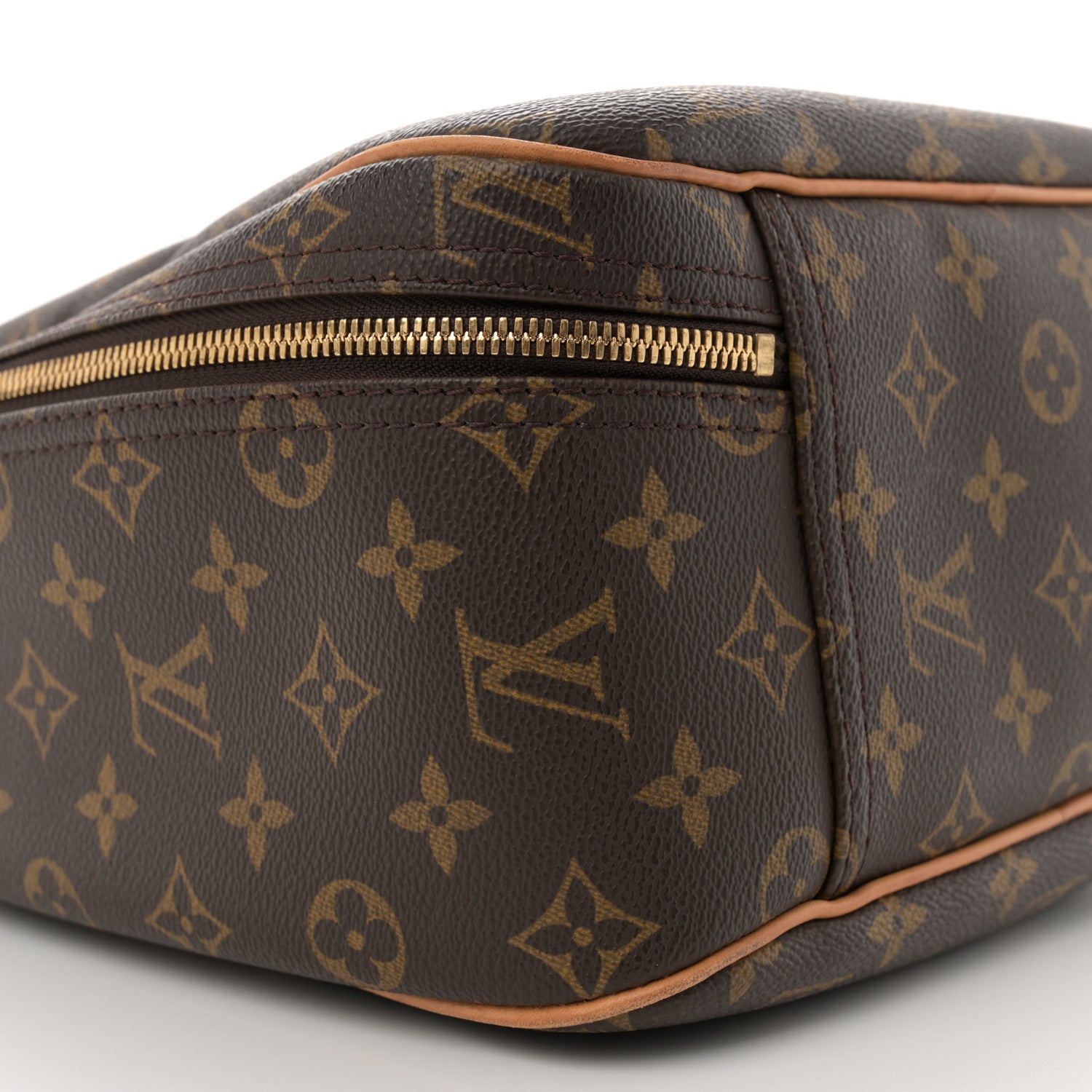 Louis Vuitton Monogram Excursion Shoe Bag 9 of 13