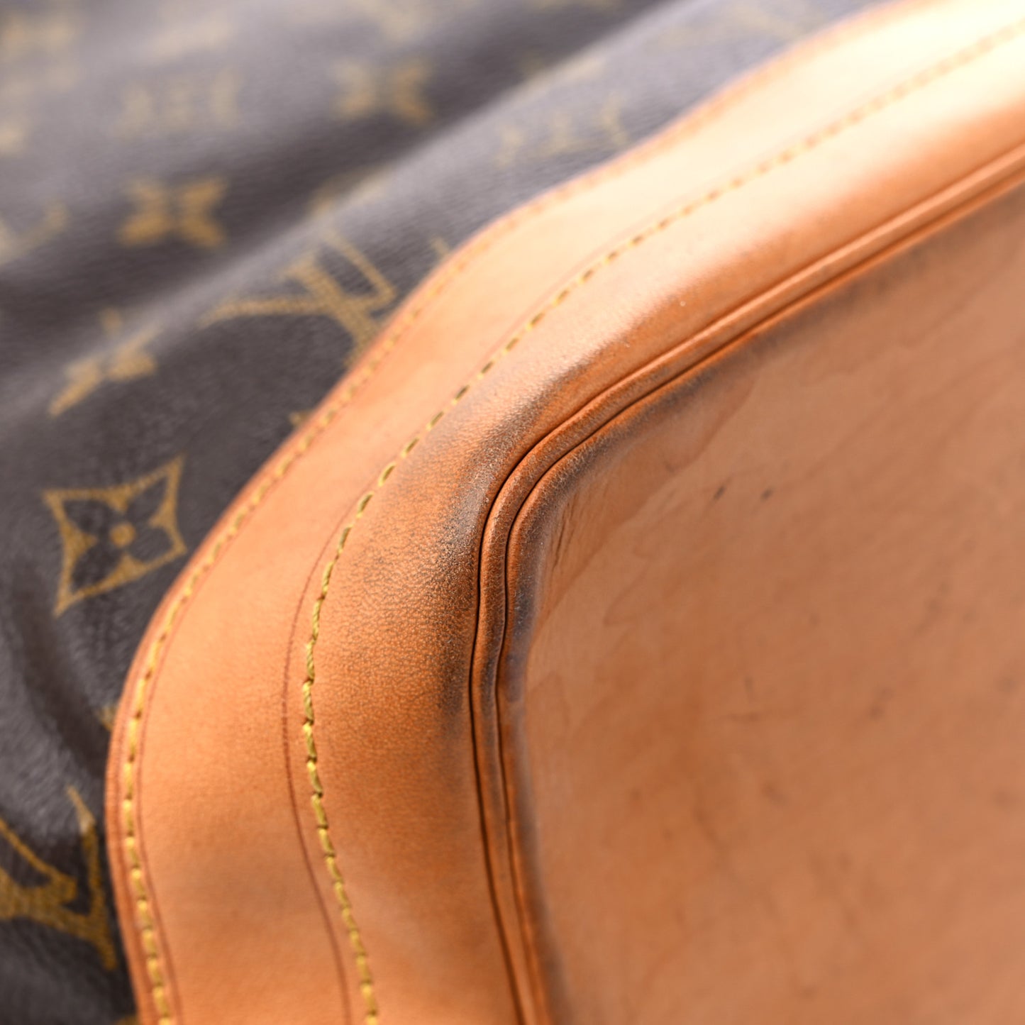 Monogram Noe