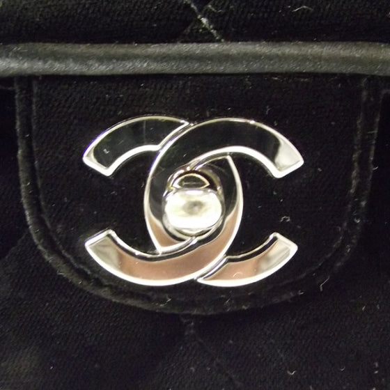 Chanel Velvet Quilted East West Flap Black 10 of 11