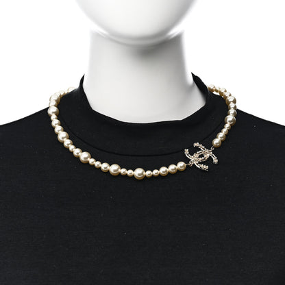 Chanel Pearl Crystal CC Camellia Short Necklace Gold 2 of 5