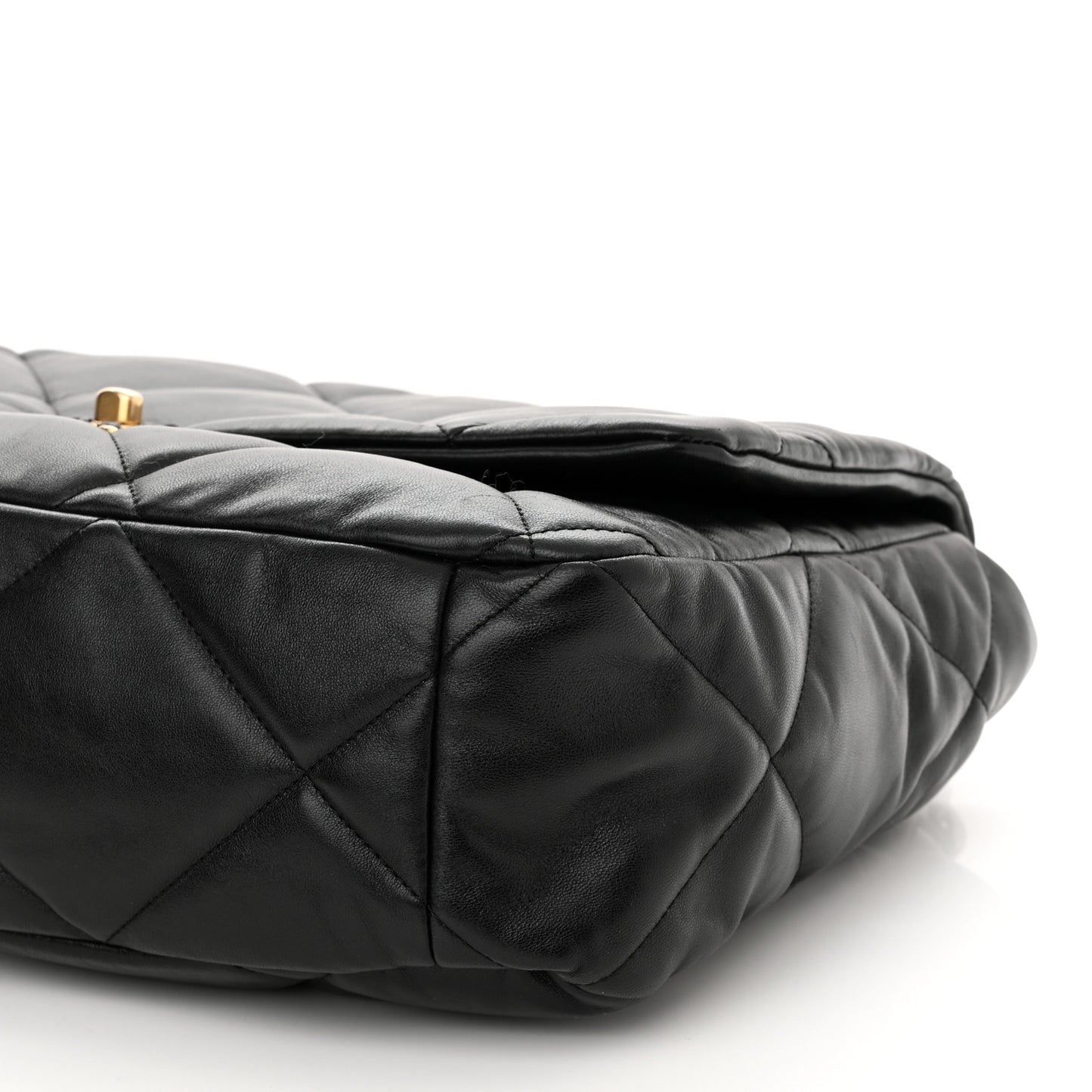 Lambskin Quilted Maxi Chanel 19 Flap Black