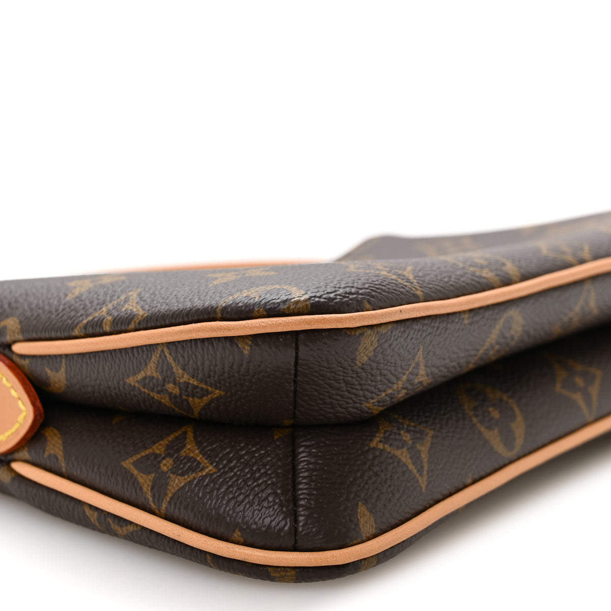 Monogram Liv Pochette
