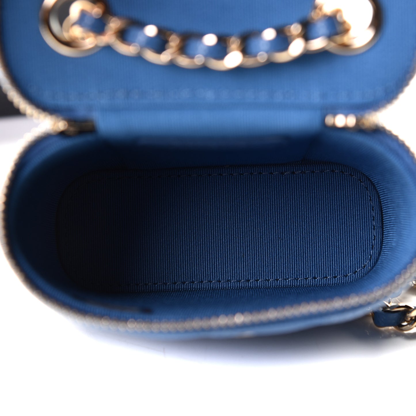 Caviar Quilted Small Vertical Coco Beauty Vanity Case With Chain Blue