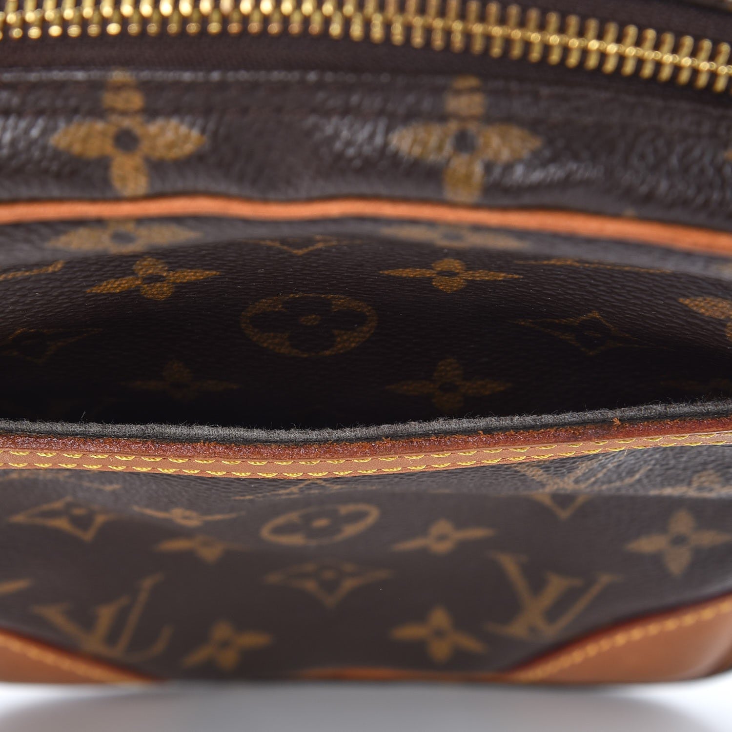 Louis Vuitton Monogram Danube 21 12 of 12