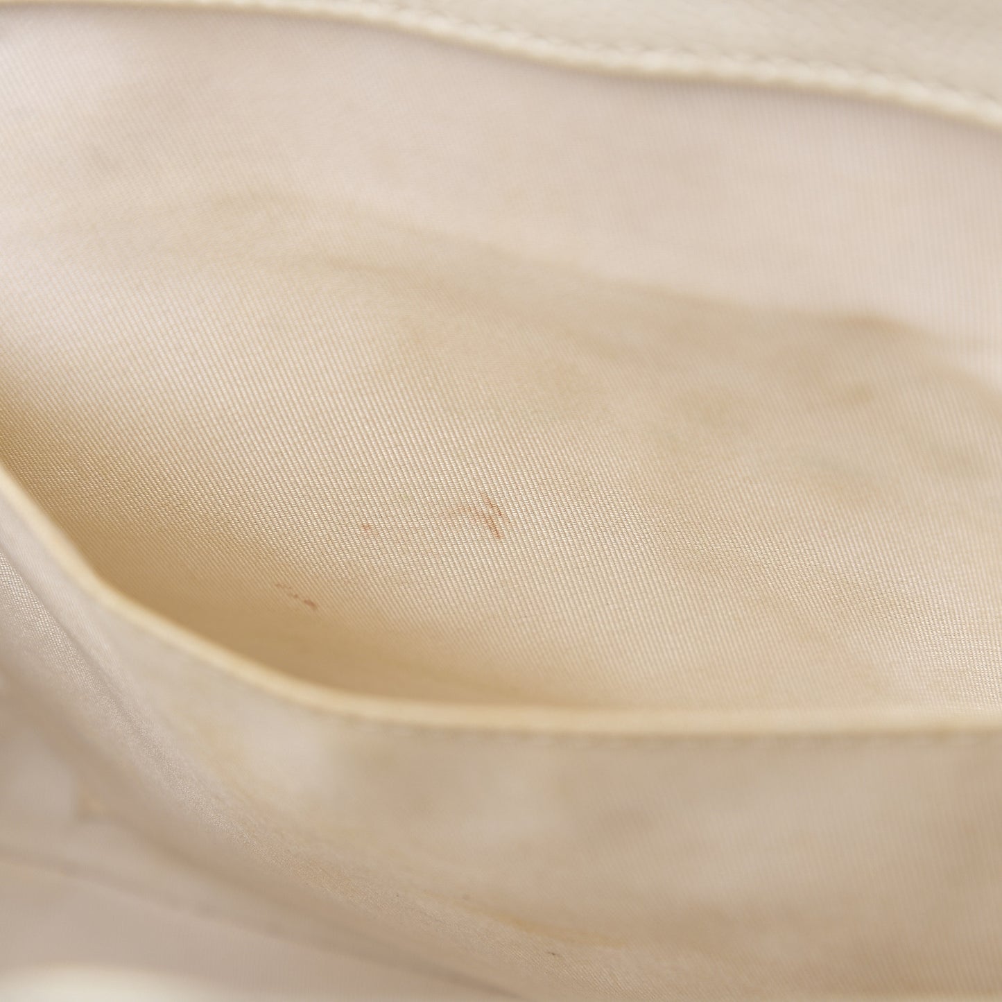 Caviar Quilted Grand Shopping Tote GST White