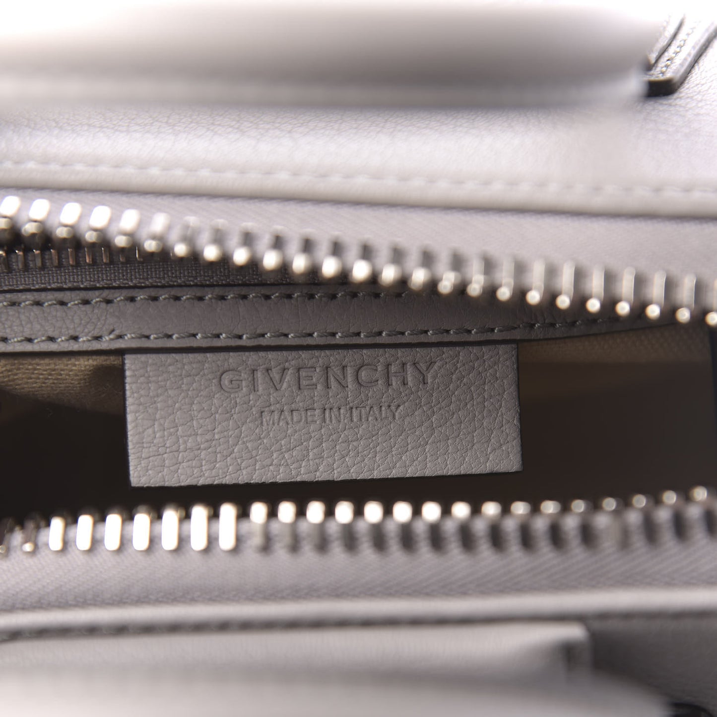 Sugar Goatskin Mini Antigona Pearl Grey