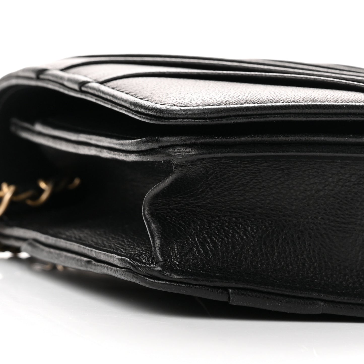 Lambskin Pyramid Wallet On Chain WOC Black