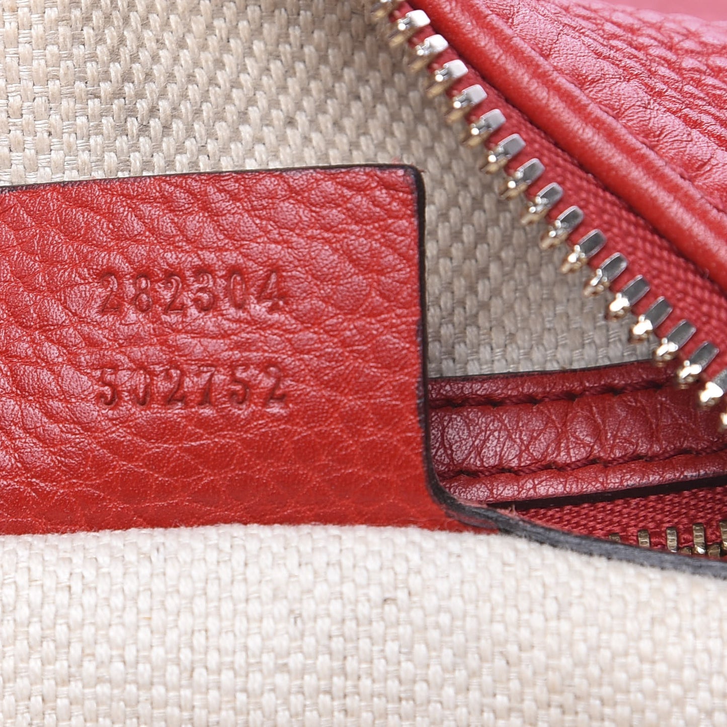 Pebbled Calfskin Large Soho Hobo Red