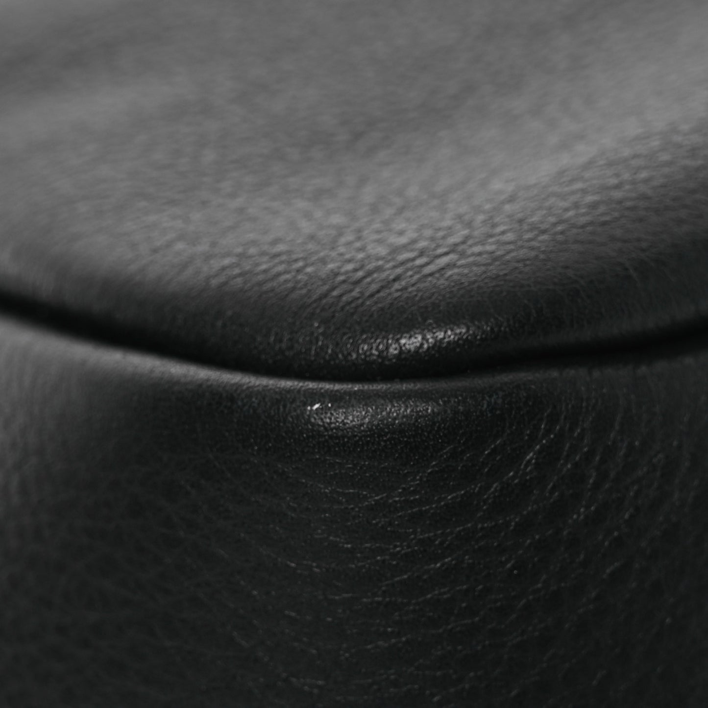 Smooth Calfskin Small Le 5 A 7 Soft Hobo Black