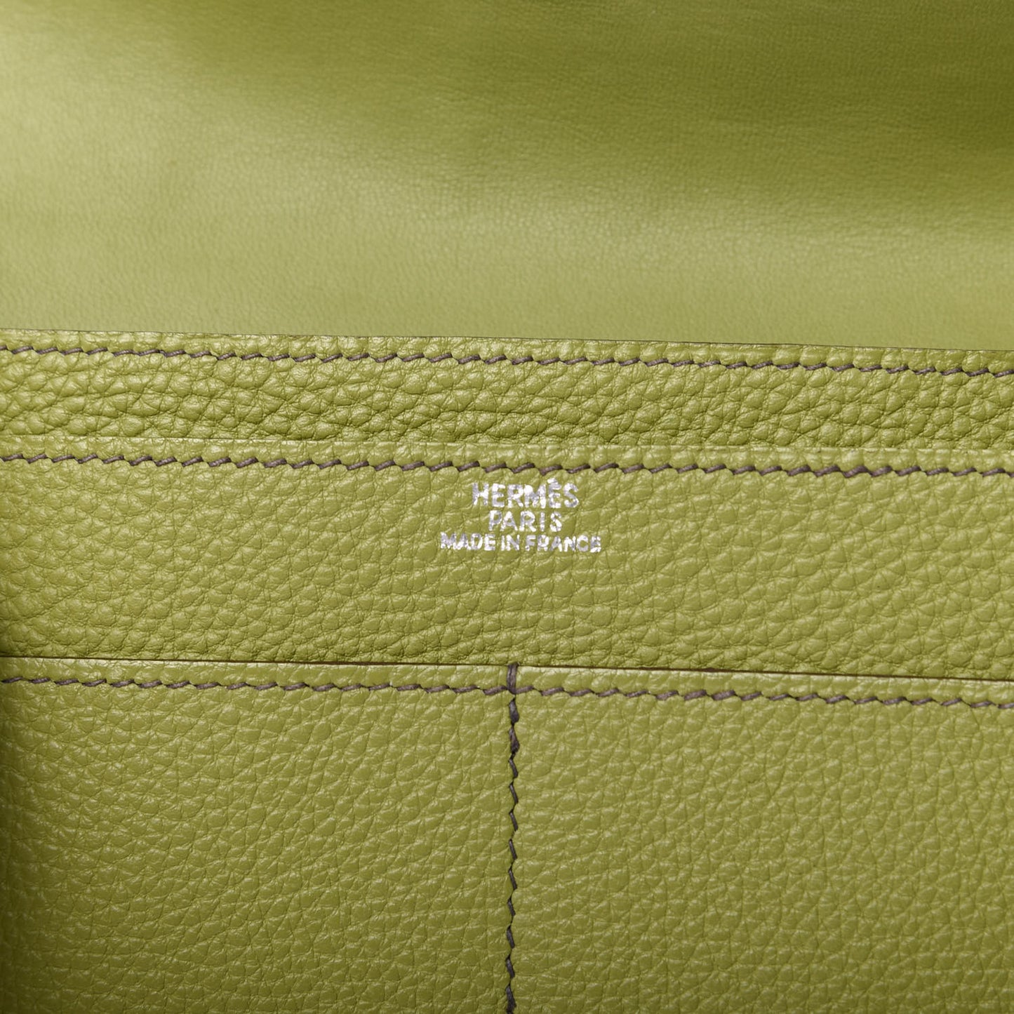 Togo Dogon Duo Wallet Vert Anis