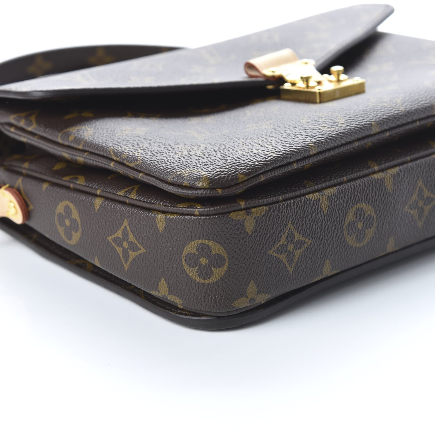 Louis Vuitton Monogram Pochette Metis 5 of 9