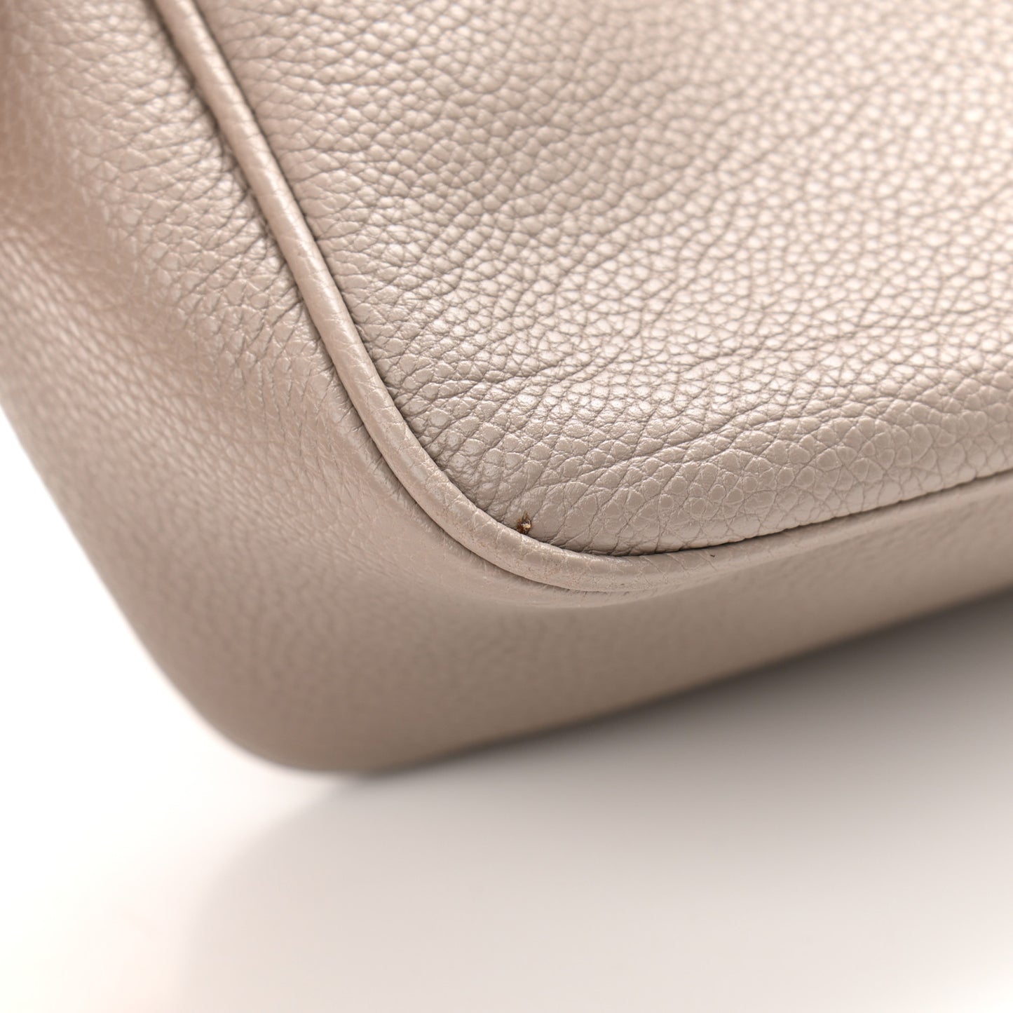 Vitello Daino Pochette Bag Pomice