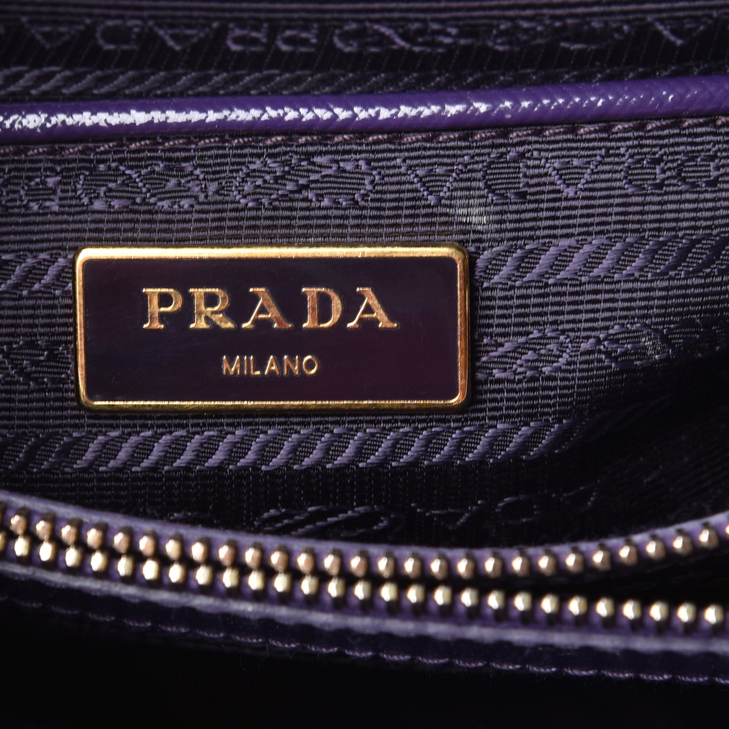Saffiano Vernice Medium Promenade Tote Viola