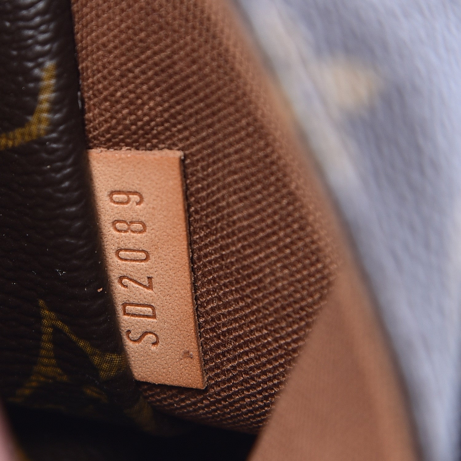 Louis Vuitton Monogram Totally PM 6 of 10