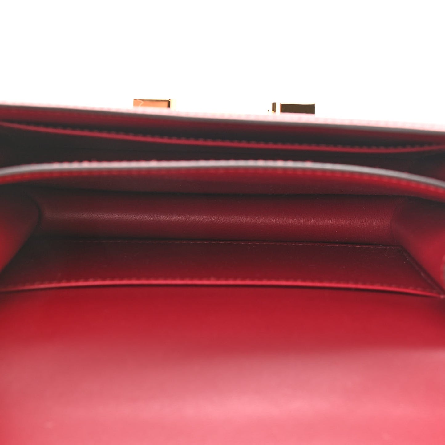 Epsom Constance 18 Rouge Grenat