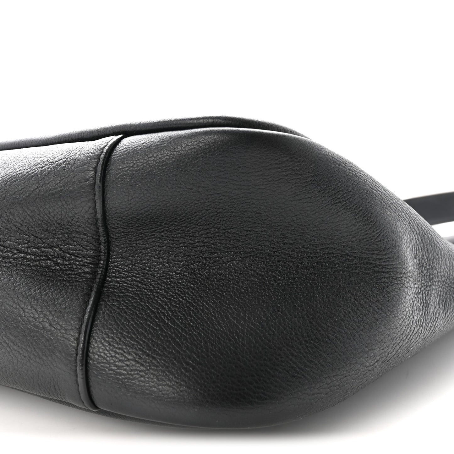 Supple Calfskin Large Le 5 A 7 Soft Hobo Black