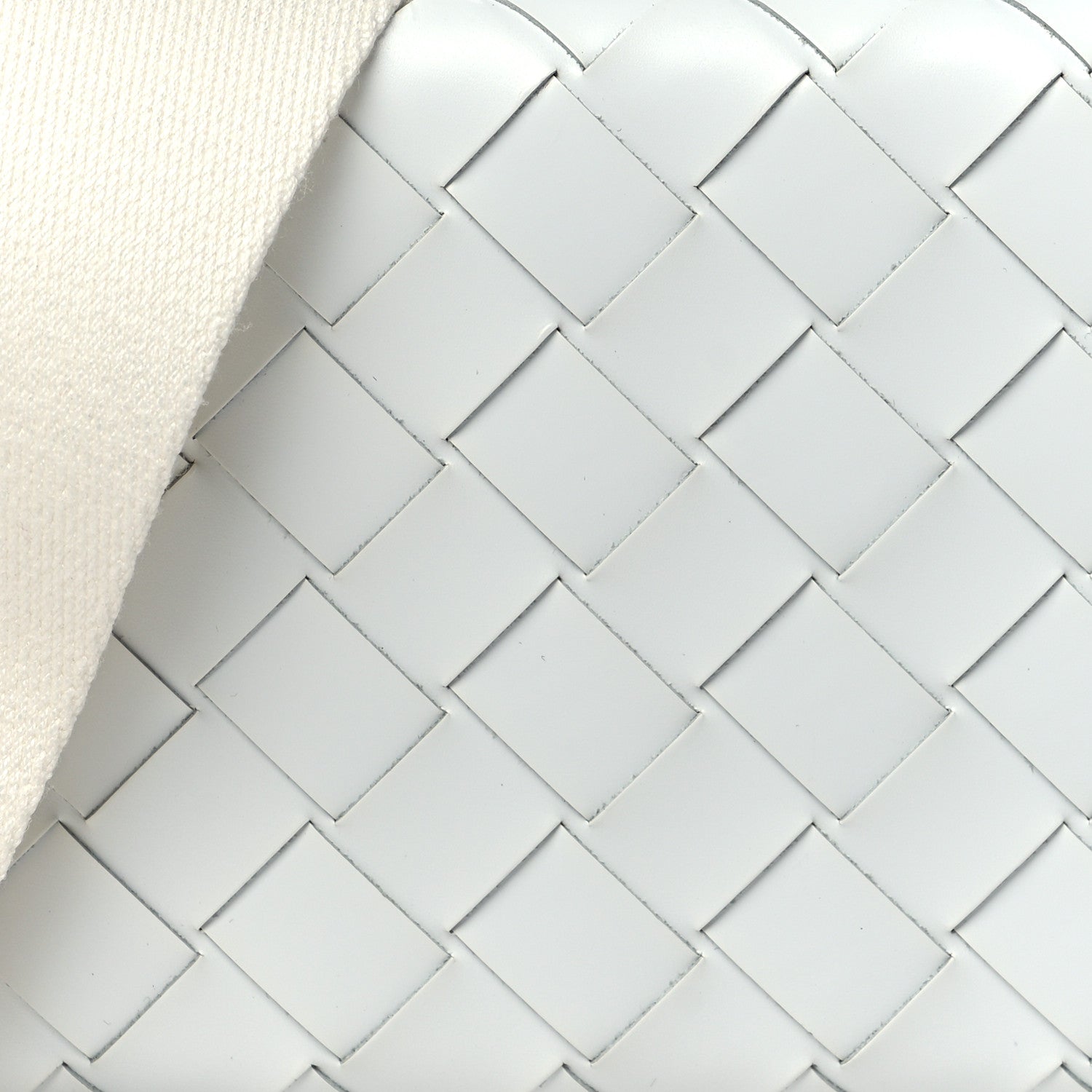 Bottega Veneta Spazzolato Intrecciato Mens Crossbody Messenger Bag Bianco 6 of 8