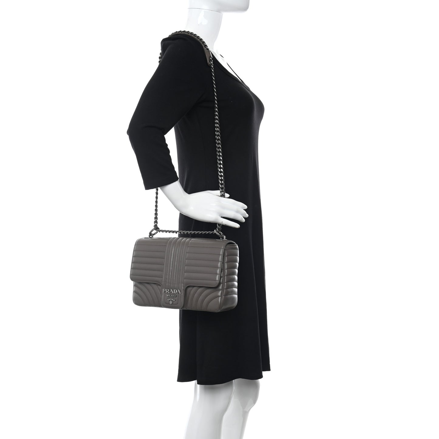 Soft Calfskin Impunture Diagramme Large Chain Flap Shoulder Bag Bambu